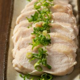 [冷凍品] 平飼いの鶏肉　九州産 むね肉(1枚)200g